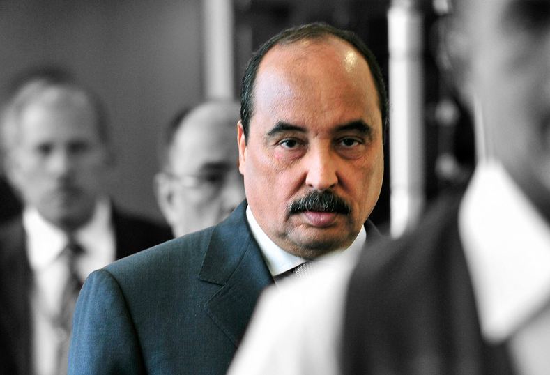 محام: عزيز تعرض لاختناق وضيق تنفس بسبب انبعاثات سامة