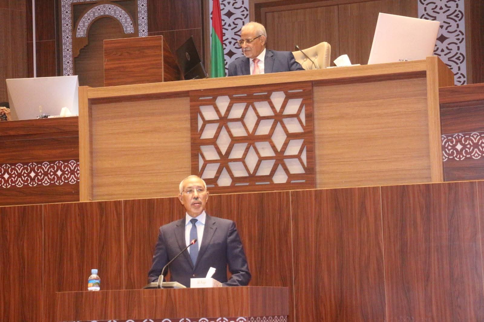 البرلمان يصادق مشروعي قانونين يتعلقان بالنظام الأساسي للضباط والعسكريين غير الضباط
