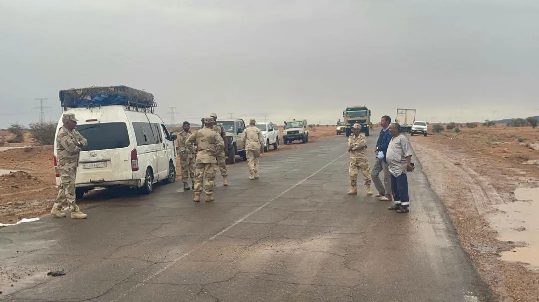 الجيش الوطني يقدم المساعدة للمتضررين من الأمطار في تيرس زمور