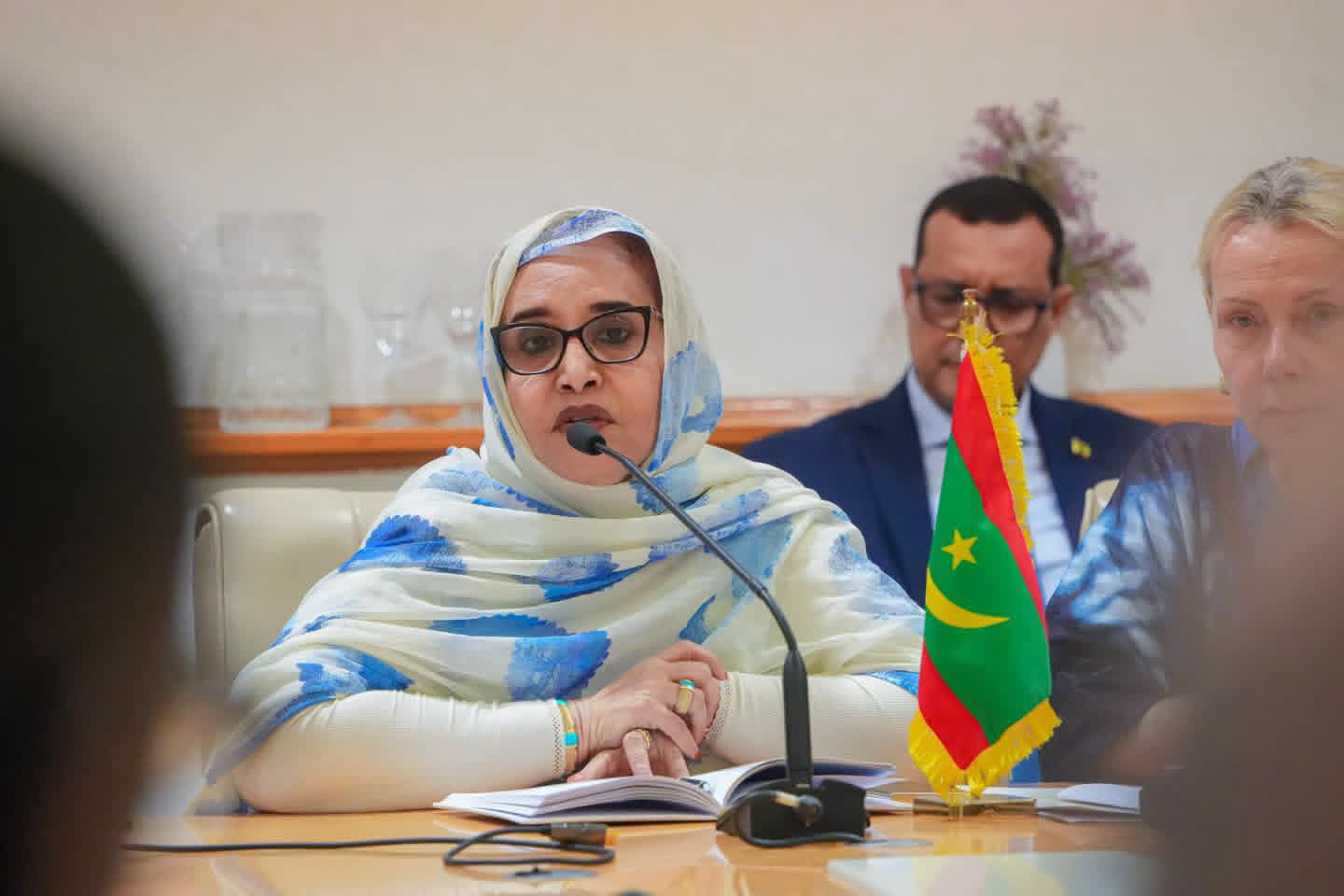 موريتانيا تبحث مع شركائها التنمويين تمويل المشاريع ذات الأولوية