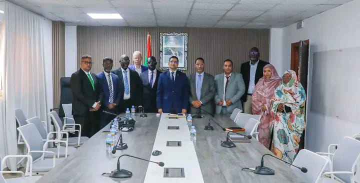 وزير تمكين الشباب يجري اجتماعا تقييميا مع لجنة جائزة الرئيس لأفضل الاعمال التطوعية